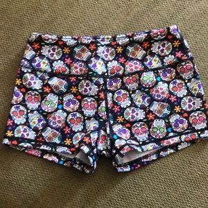 Savage barbell sugar skull shorts size small